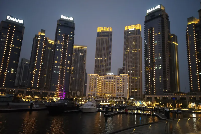 Dubai Creek Harbour вечером