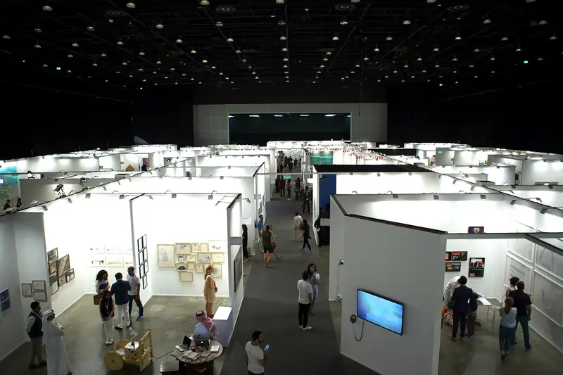 Галерейный зал ярмарки Art Dubai